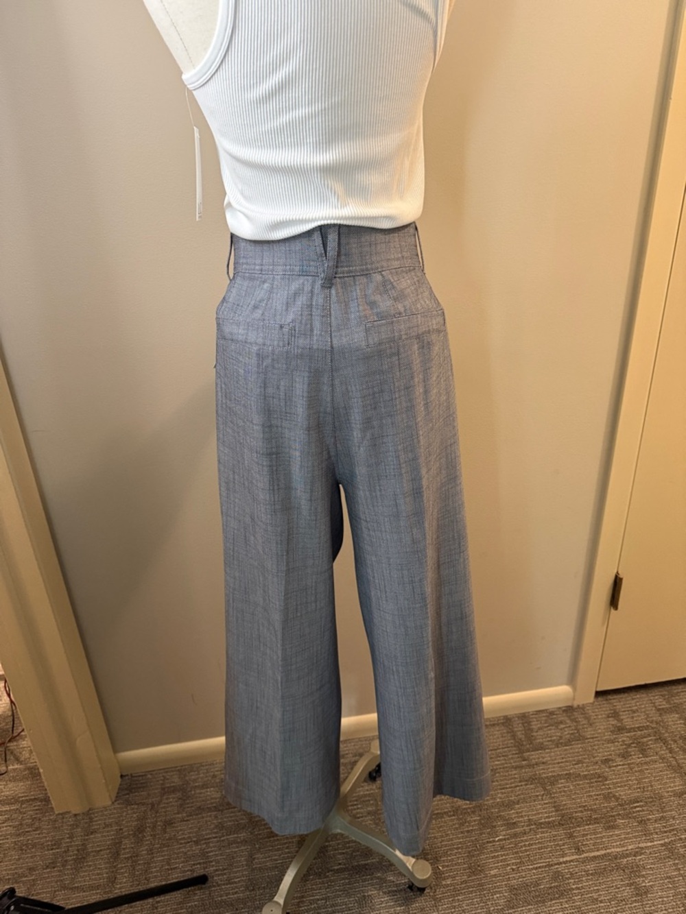Democracy Gray Women's Trousers - Picture 6 of 11